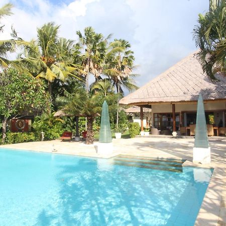 Villa Surgawi ロヴィーナ エクステリア 写真