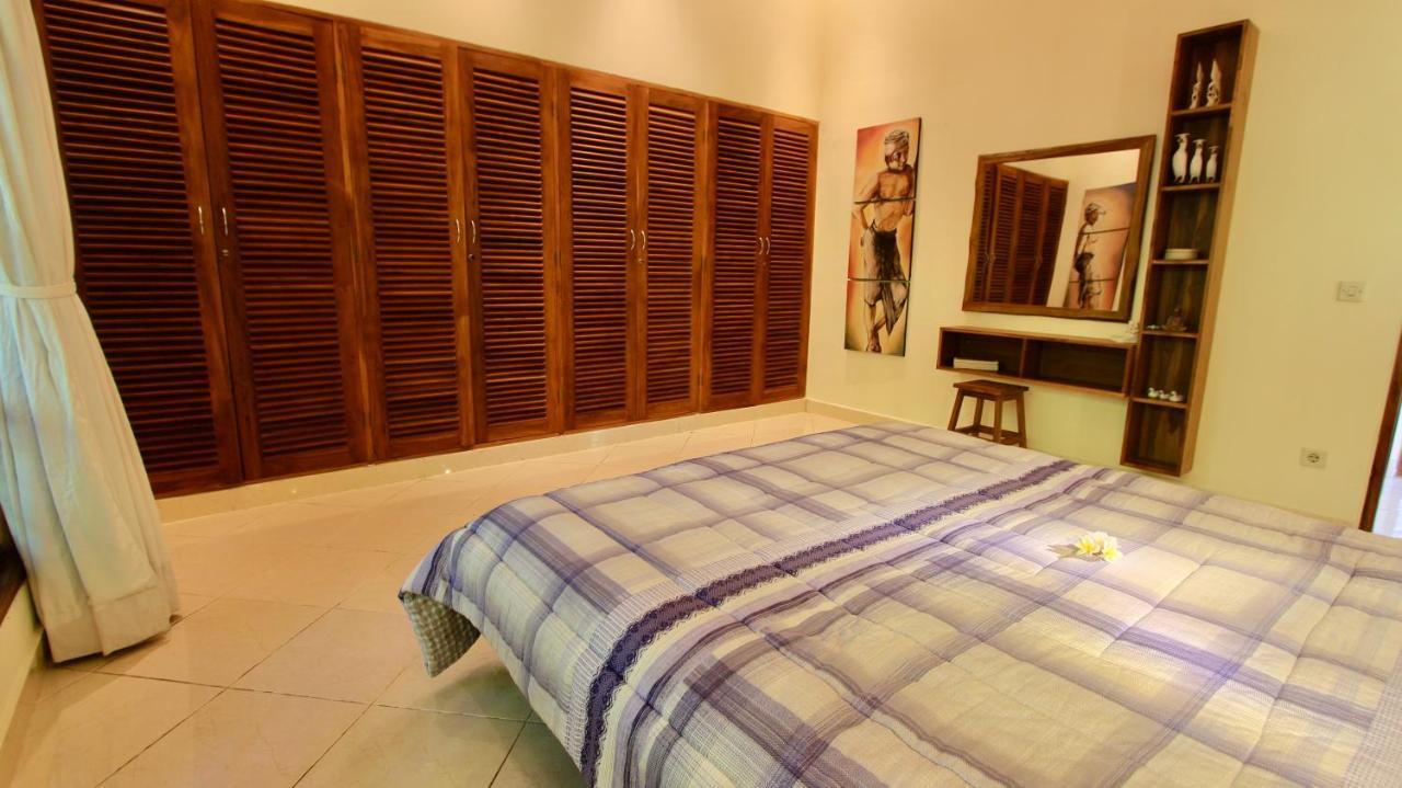 Villa Surgawi ロヴィーナ エクステリア 写真