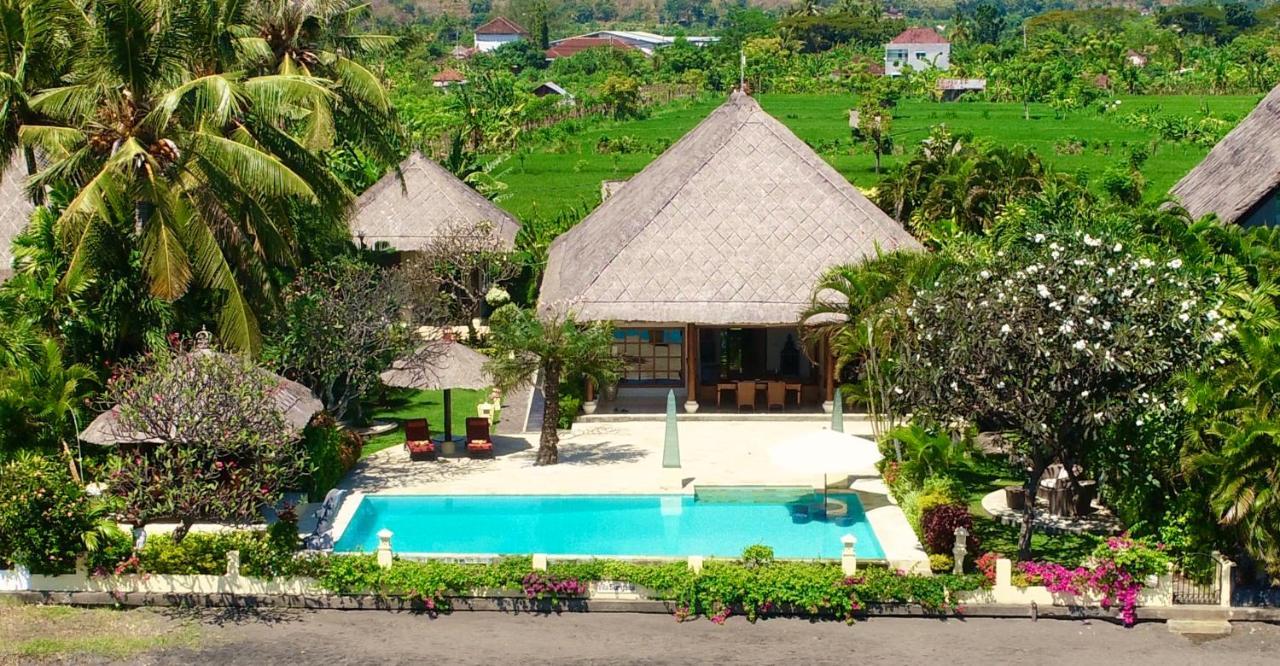 Villa Surgawi ロヴィーナ エクステリア 写真